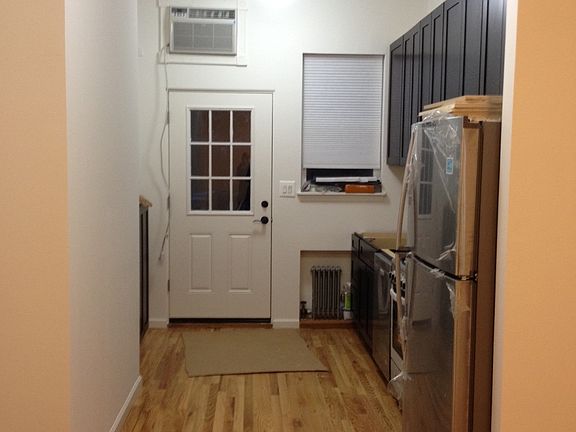 2nd image of 432 Humboldt St APT 1