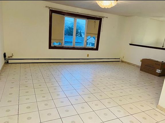 3rd image of 26 Doris Ave