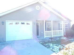 24 Clayton Ct, Weyers Cave, VA 24486