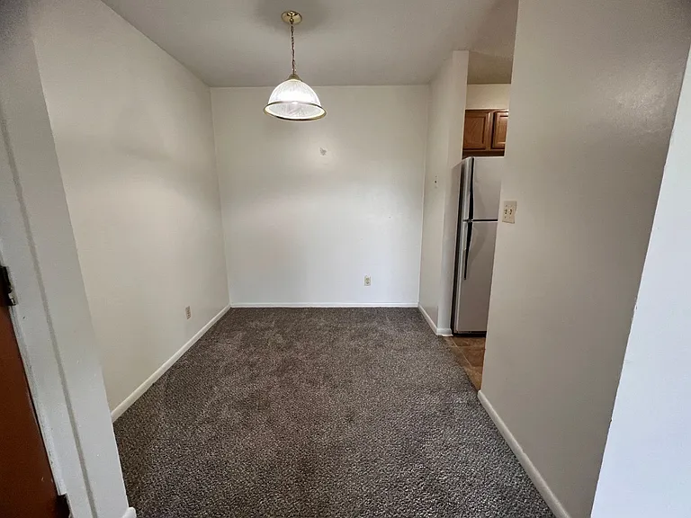 3203 Spring Valley Ln E — Photo 12