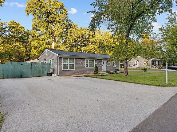 2nd image of 2275 Maxville Ln