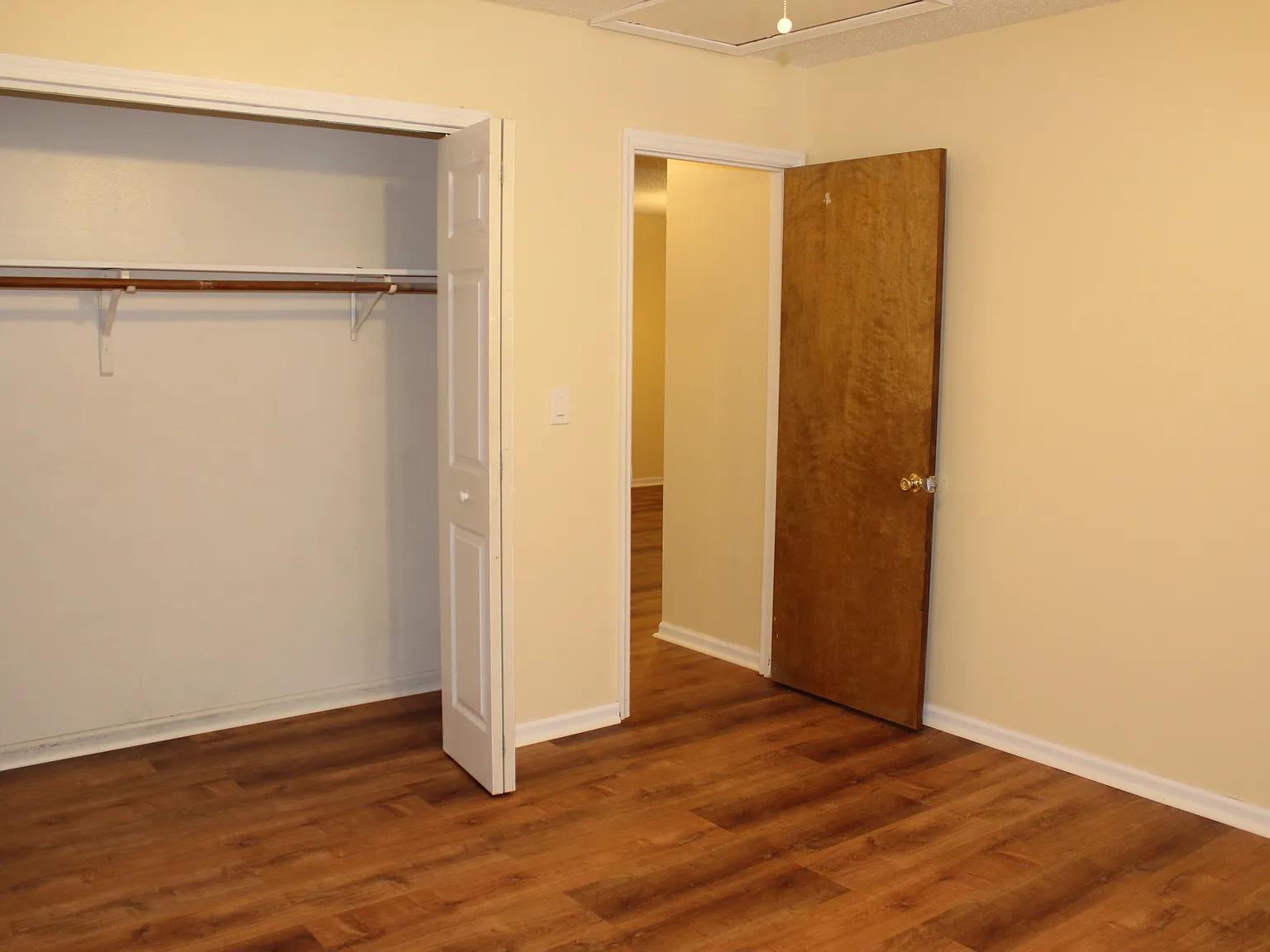 2 bed, 1025 sqft, $1,350 — Photo 3
