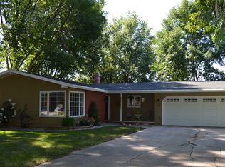 505 Amsterdam Dr SE, Orange City, IA 51041