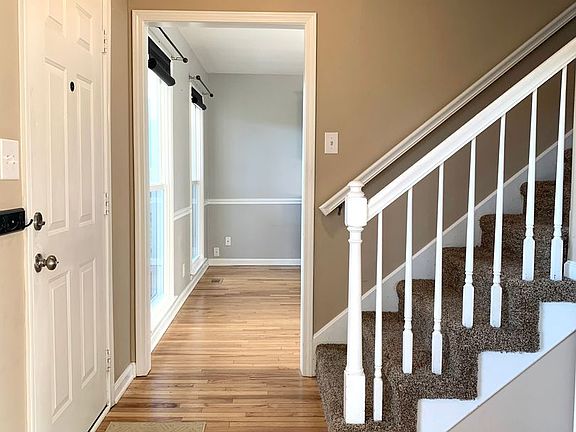 2nd image of 1233 Cobblestone Ln