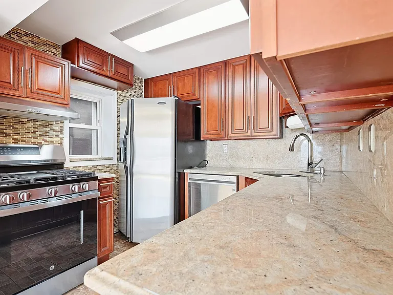 5311 Boulevard E #7 — Photo 11