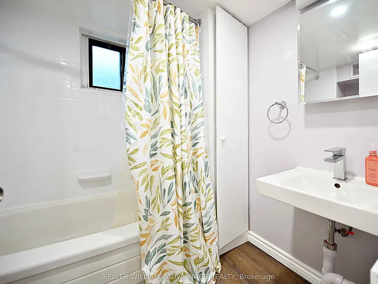 1335 Woodbine Ave — Photo 13