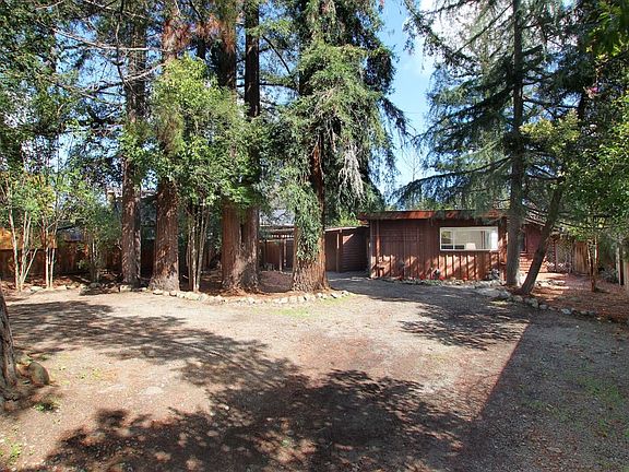 4th image of 2119 Santa Cruz Ave