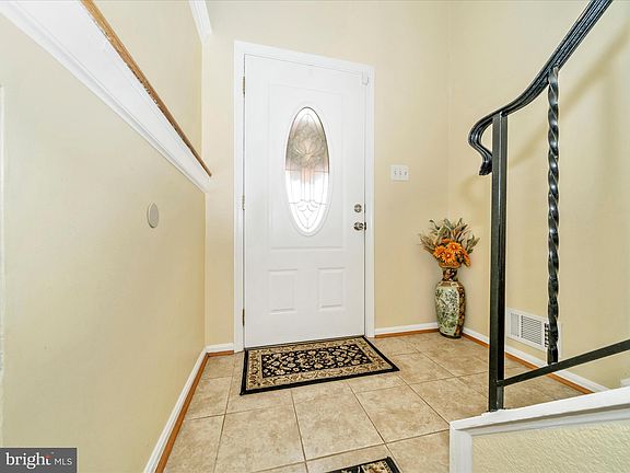 3rd image of 9610 Bonair Dr