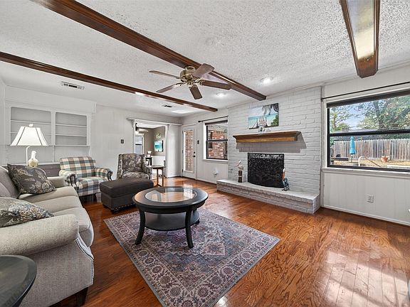 3rd image of 5934 Theall Rd