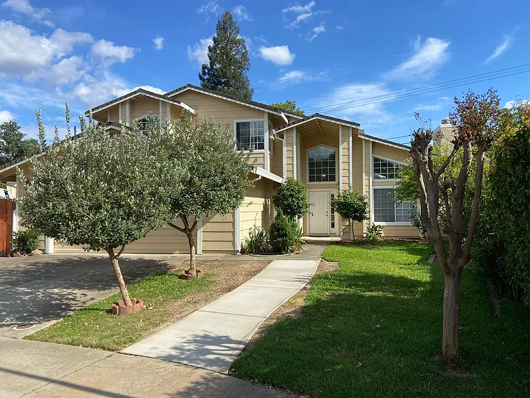 8524 Oak Harbour Ct — Photo 2