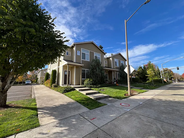30625 SW Willamette Way E — Photo 15