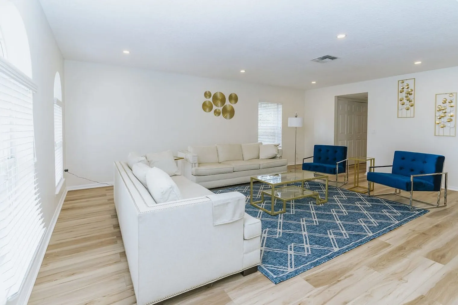 4 bed, 3.0 bath, 3024 sqft, $5,350 — Photo 4