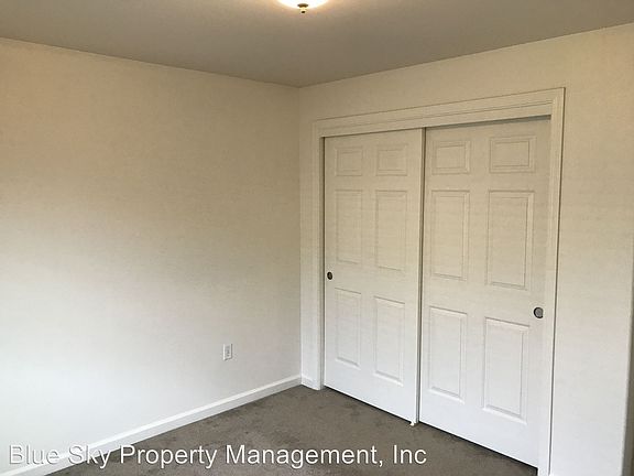 5th image of 2246 W Lark Ave