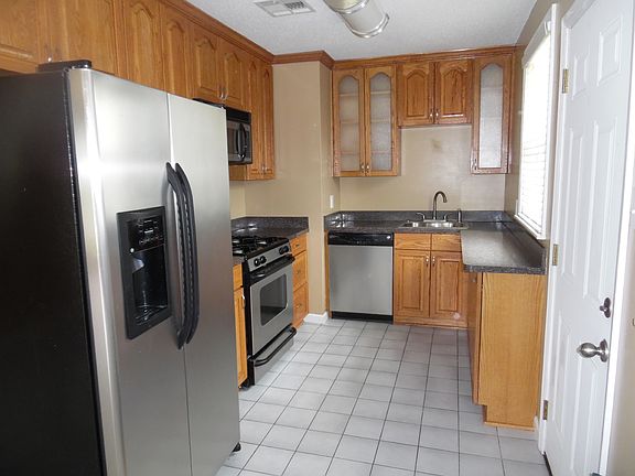 4th image of 321 W Loyola Dr