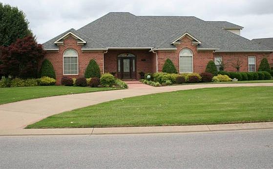 2nd image of 2173 Fairway Dr