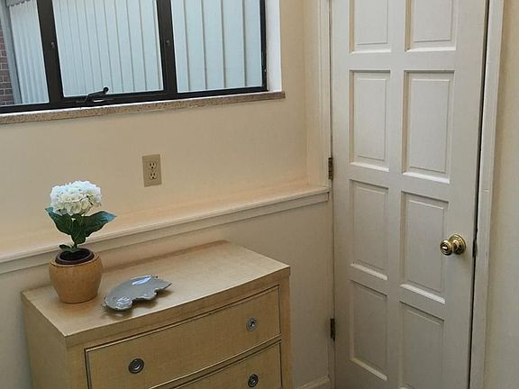 3rd image of 4255 S Olive St APT 5