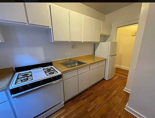 4th image of 11-25 45th Ave #3H