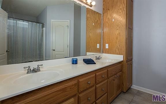 3rd image of 41009 Villa Ct N