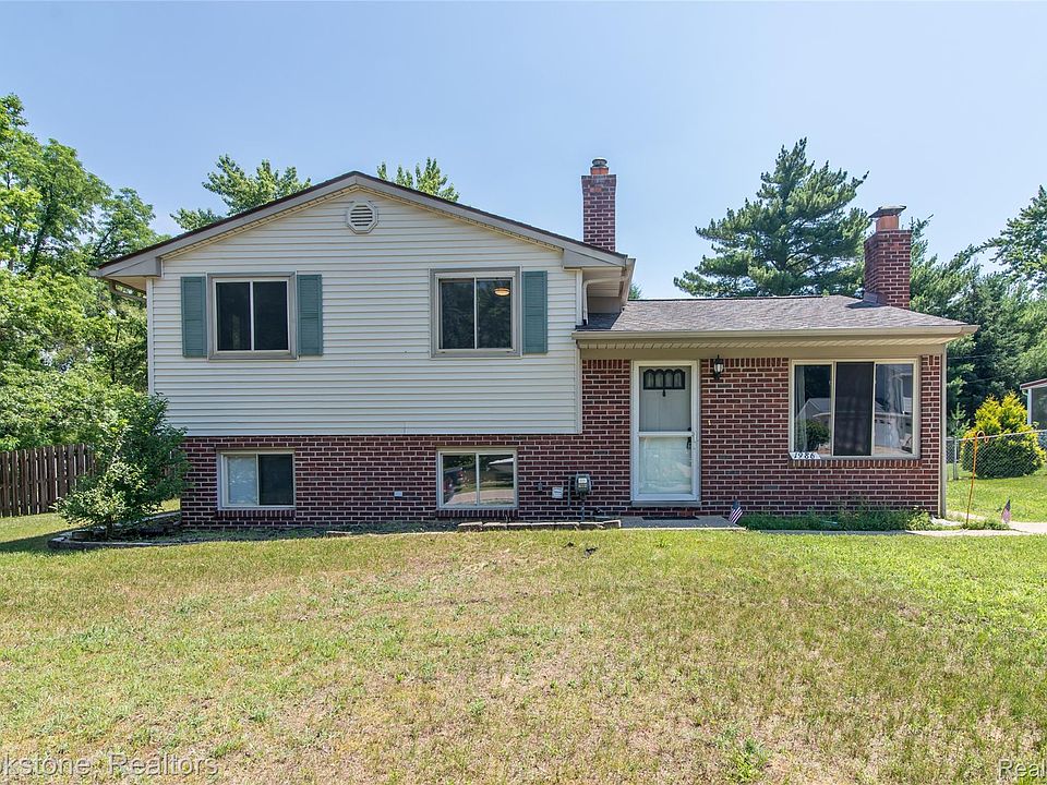 1st image of 1986 Greenmeadow Dr