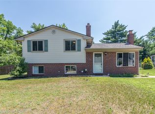 1986 Greenmeadow Dr, Walled Lake, MI 48390