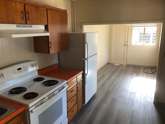4th image of 562 SE Davis St