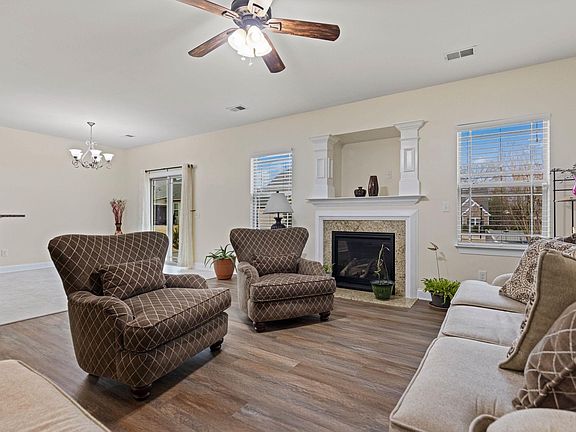 5th image of 133 Windsor Creek Ct