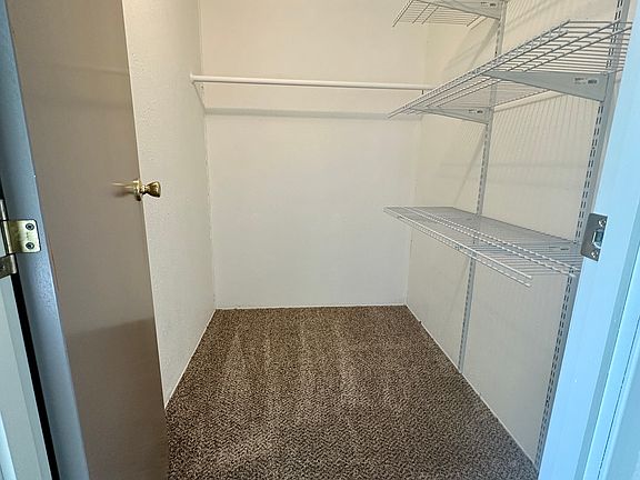 Walk in closet 5x7