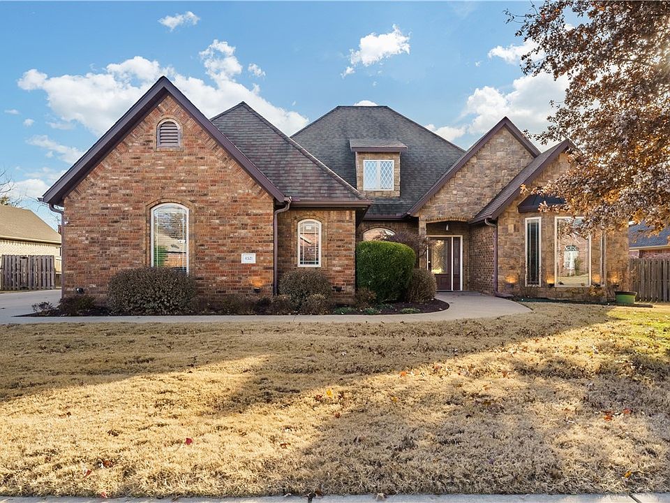 1st image of 4521 W Putting Green Dr