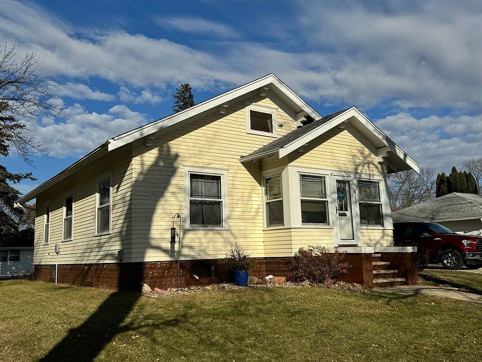 1st image of 612 11th St
