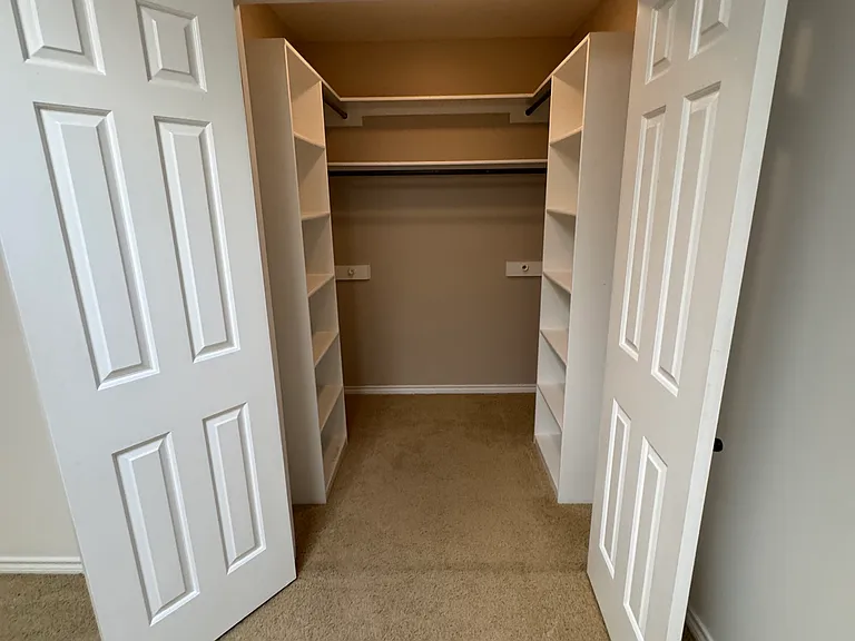 7117 Holly Square Ct — Photo 22