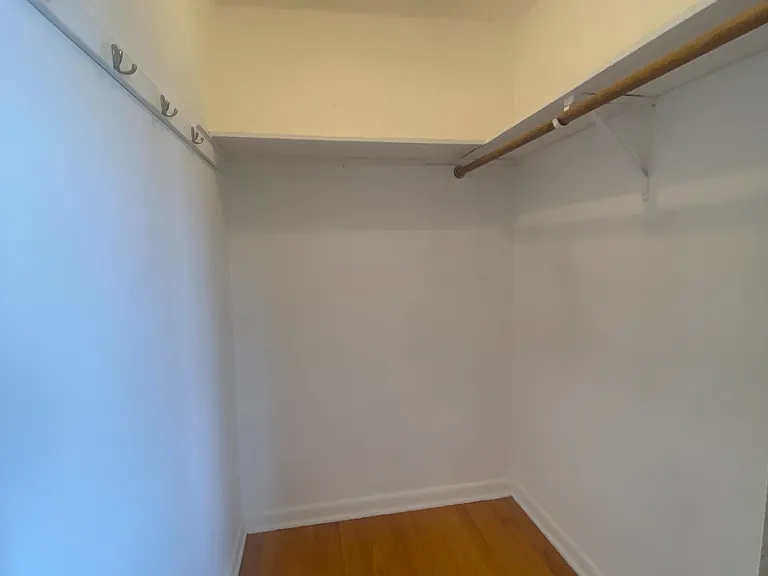 6441 W Higgins Ave #3W — Photo 16