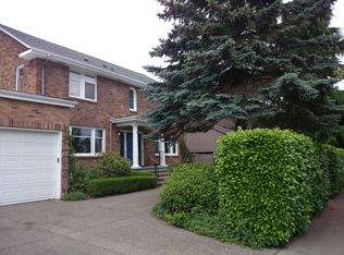 8353 32nd Ave NW, Seattle, WA 98117