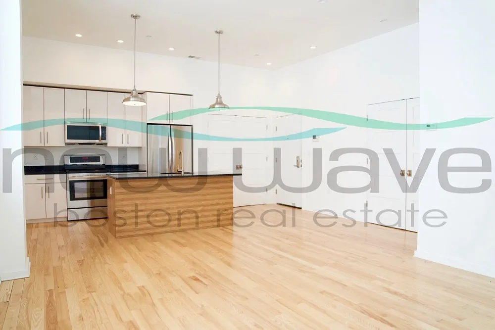 2 bed, 900 sqft, $4,500 — Photo 2