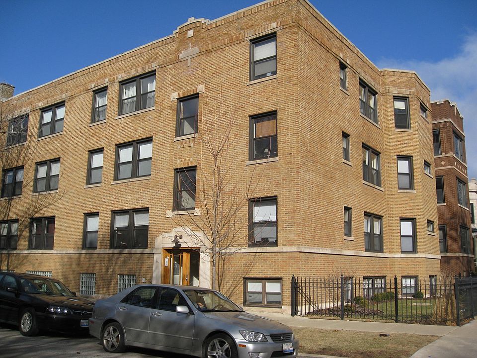 1st image of 3433 N Lakewood Ave APT 1
