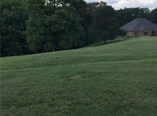 3 Brookewood Dr, Caseyville, IL 62232