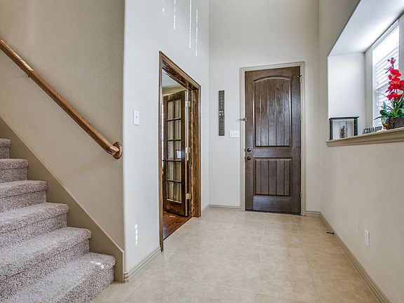 2nd image of 4501 Moonlight Dr