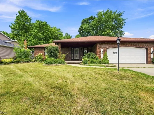 1490 Fatima Dr, Parma, OH 44134