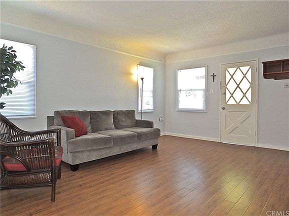 5th image of 1334 E 63rd St