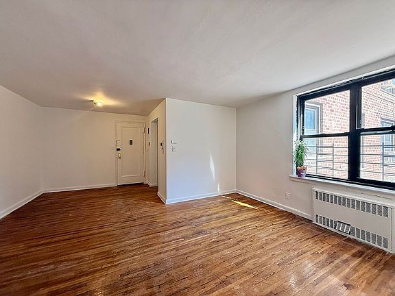 4th image of 112-50 Northern Blvd #1A