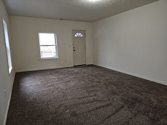 5th image of 626 W South St