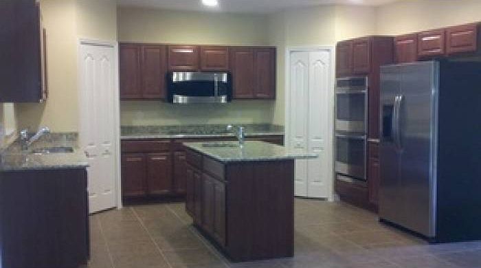 2nd image of 5975 Ridge Lake Cir