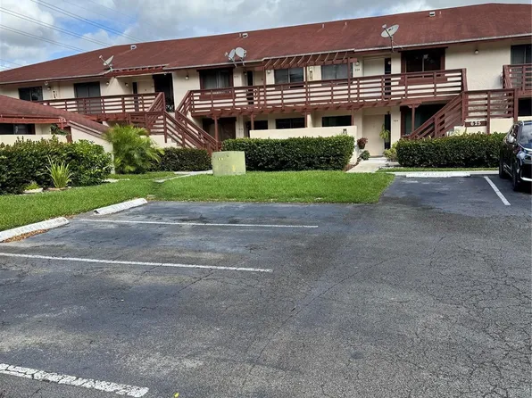 615 NW 210th St, Miami Gardens, FL 33169