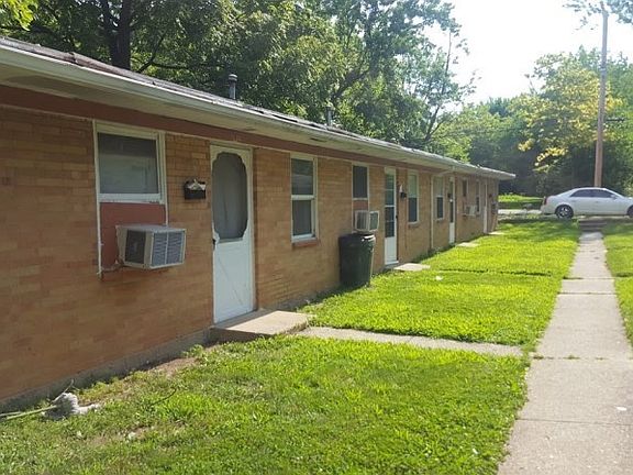 3rd image of 2422 Hancock Ave