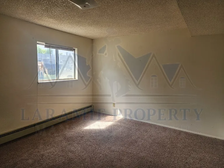 708 Downey St #9 — Photo 13