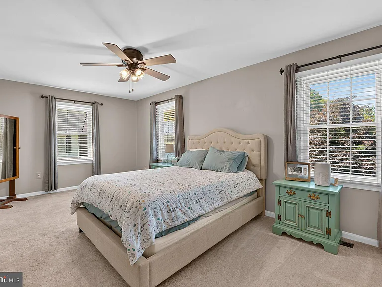 7331 Rolling Oak Ln — Photo 19