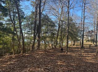 235 White Sand Dr, Heathsville, VA 22473