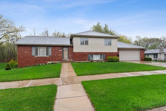 1st image of 7012 182nd St