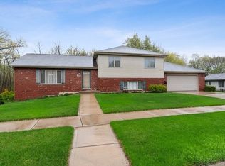 7012 182nd St, Tinley Park, IL 60477