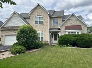 1160 S Commons Dr, Aurora, IL 60504