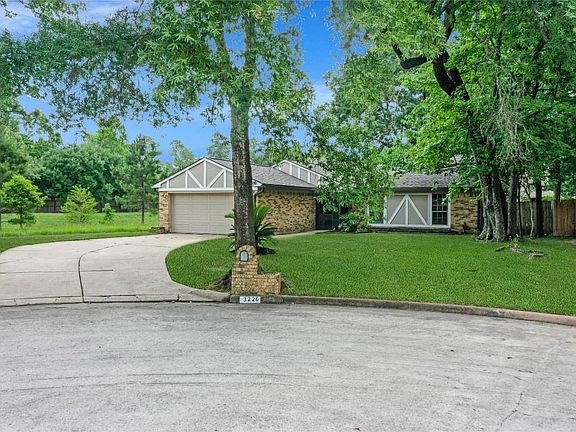 2nd image of 3226 River Valley Dr